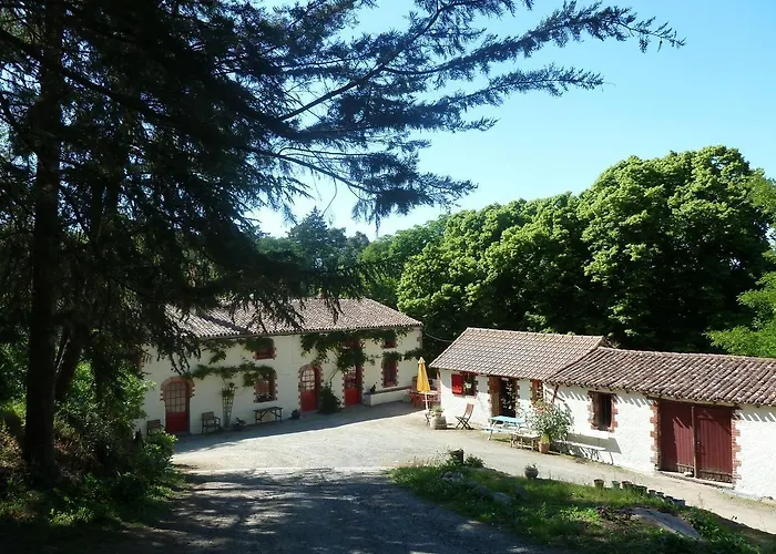 D'hotes - فندق مبيت وإفطار Getigne